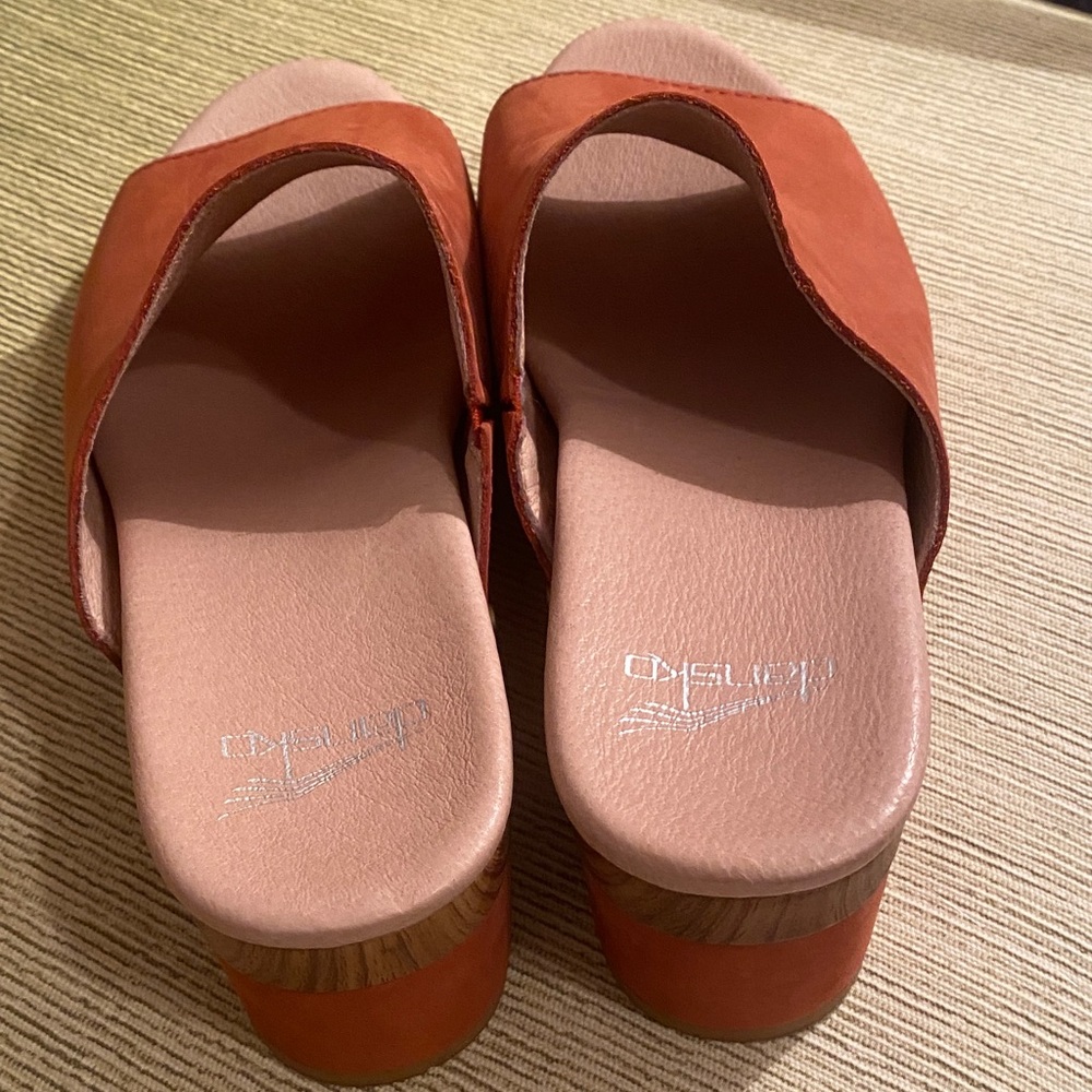 Dansko Macy Coral Leather Slide Sandals. Euro 38. Excellent Condition. - Picture 12 of 13